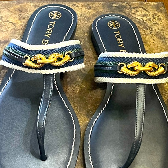 TORY BURCH JESSA
EQUESTRIAN THONG SANDAL
LEATHER NAVY/BANYAN/GREEN
MULTI - Picture 6 of 11